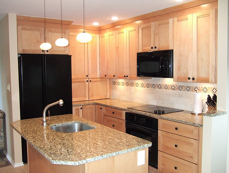 Light Maple Cabinets with Granite Countertops